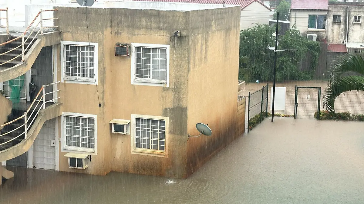 Inundaciones en Acapulco por el huracán John